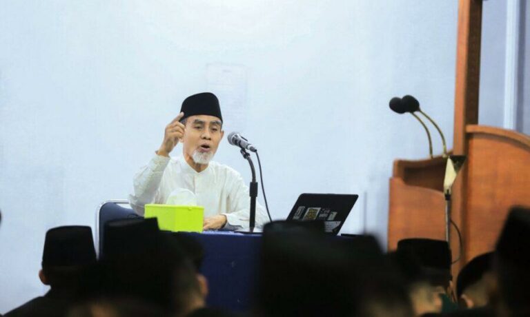 Kuliah Shubuh 1 Ramadhan 1444 H, oleh K.H. Hasan Abdullah Sahal.