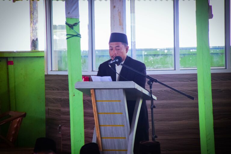 Gontor Putri Kampus 7 Laksanakan Sholat Gerhana Matahari