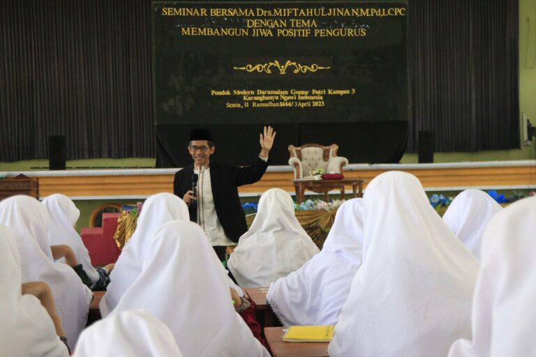 Seminar Motivasi Membangun Jiwa Positif Pengurus