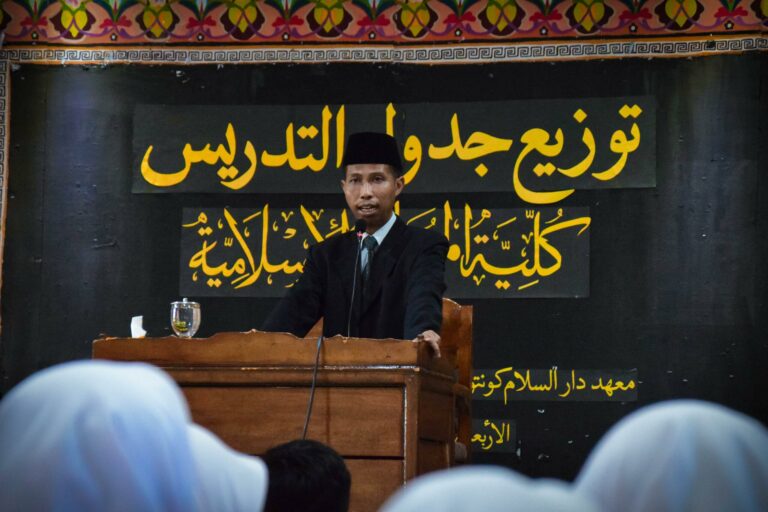 Bagikan Jadwal Mengajar, Belajar Mengajar Siap Dimulai!