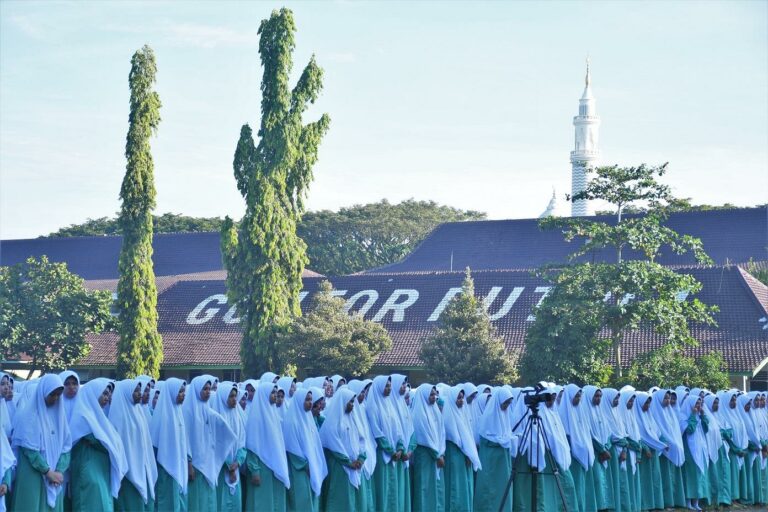 Perbaharui Niat dan Langkah dalam Upacara Pembukaan Tahun Ajaran Baru 1444-1445 H