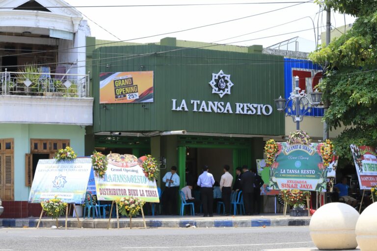 Wujud Pengaplikasian Kemandirian Ekonomi, Gontor Resmikan La Tansa Resto