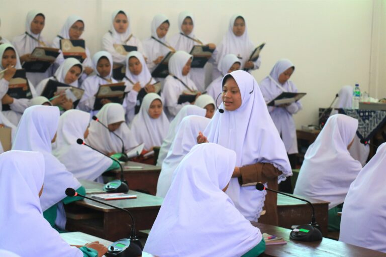 Lima Santriyah Terpilih untuk Menjadi Qudwah dalam Tarbiyyah ‘Amaliyah Perdana di Gontor Putri 1