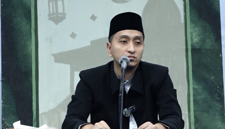 Kuliah Subuh 8 Ramadhan 1445 H, Al-Ustadz Dr. H. Azmi Syukri Zarkasyi, Lc. M.A.