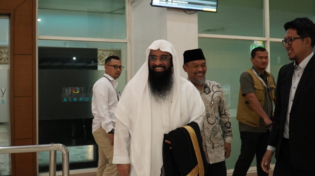 Atase Agama Kedubes Arab Saudi Mendarat di Solo