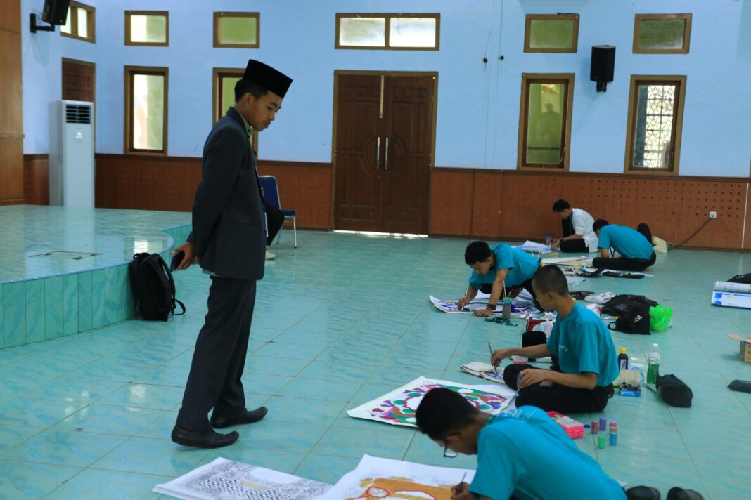 Lomba Ornamen Mushaf Al-Qur'an Mahrojan Al-Qur'an 2025