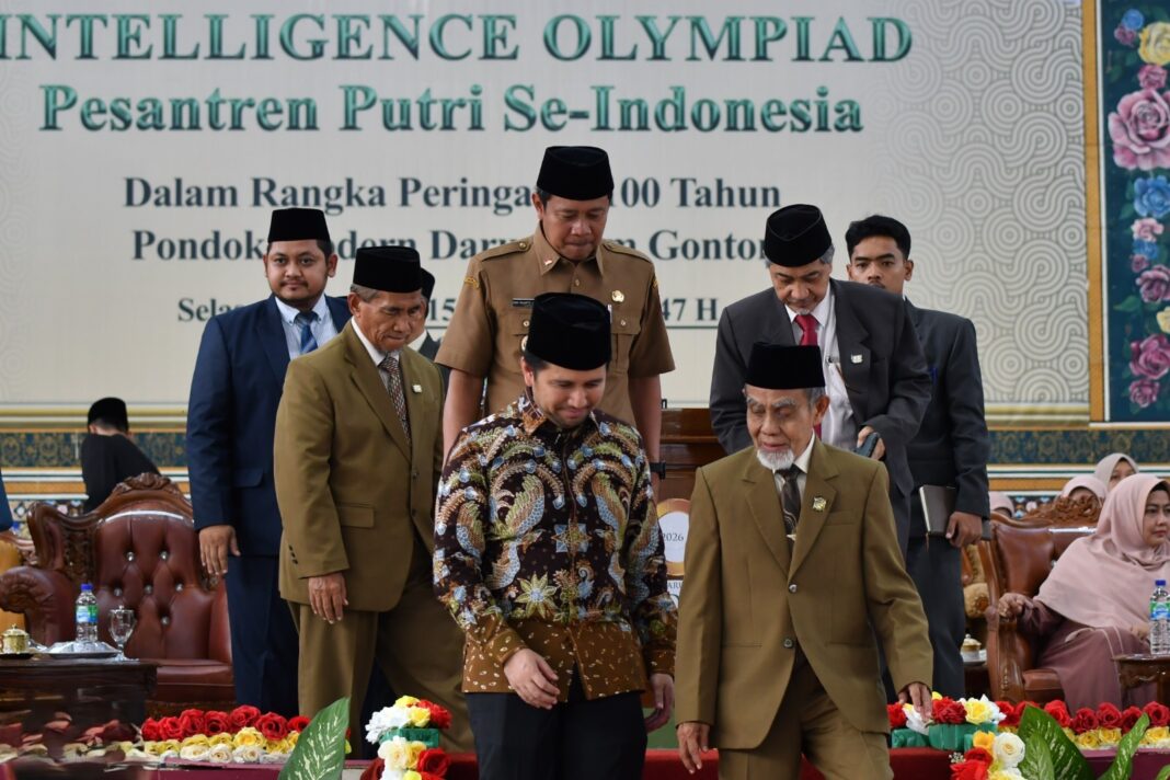 Pembukaan Intelligence Olympiad Pesantren Putri Se-Indonesia