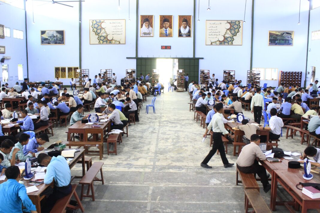 Fathul Kutub Siswa Akhir KMI 2025