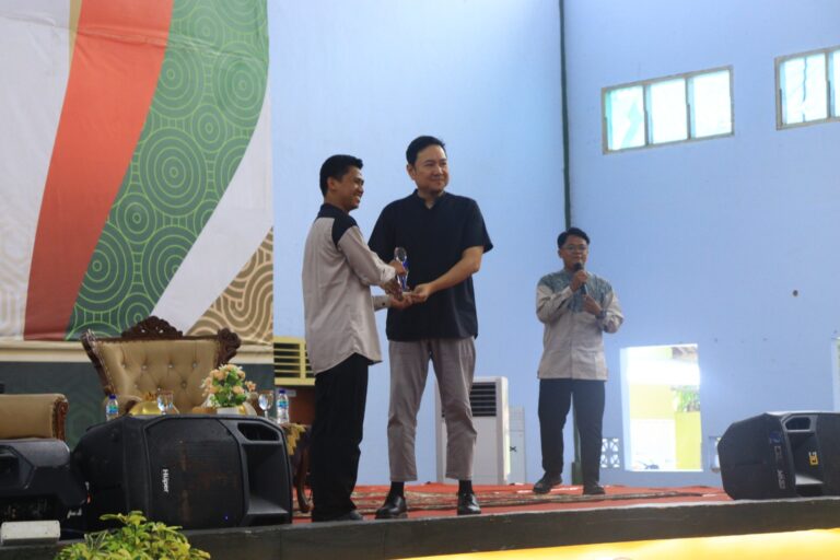 Archie Hekagery Bangga Film Santri: “Keren Banget!”