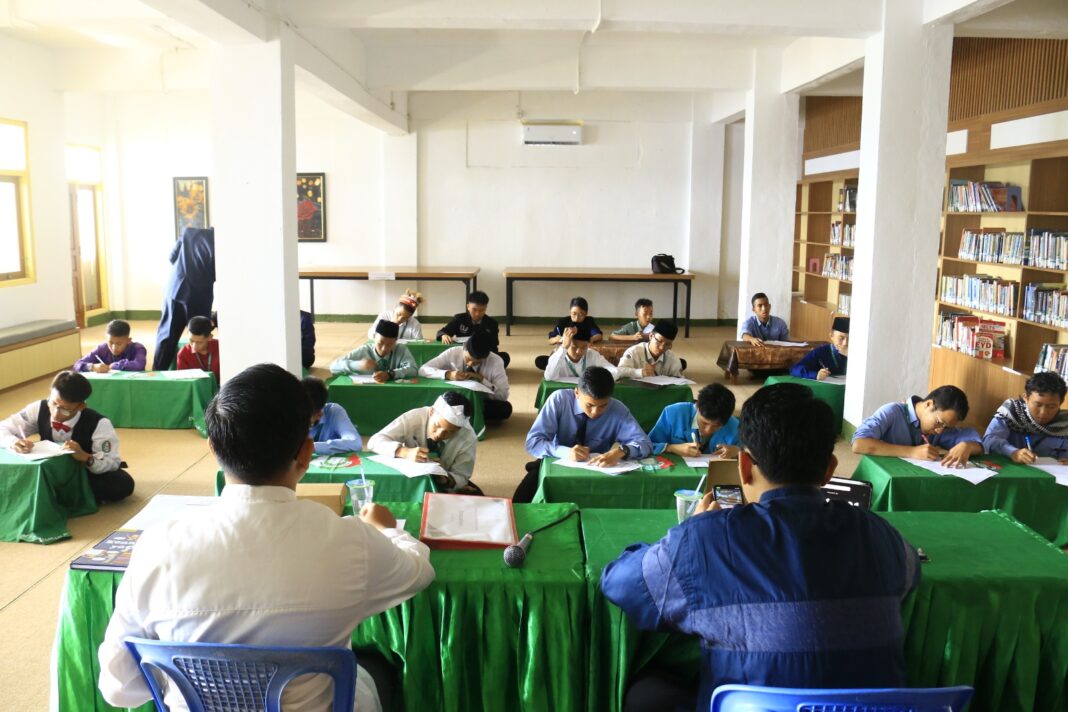 Final Lomba Composition Gontor Language Championship