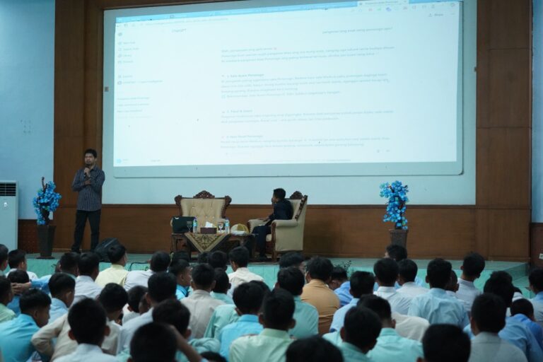 Seminar DCC Tekankan Etika Pemanfaatan Teknologi bagi Santri