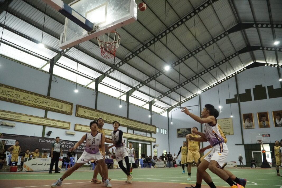Laga Basket Hari Pertama: Kediri Tak Beri Celah Untuk Borneo Raya