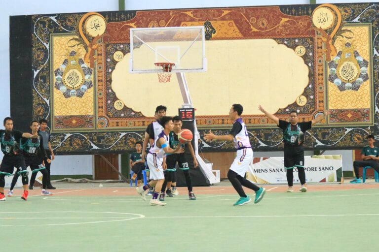 Taklukkan IKPM Kediri, IKPM Jakarta Melaju ke Final Basket