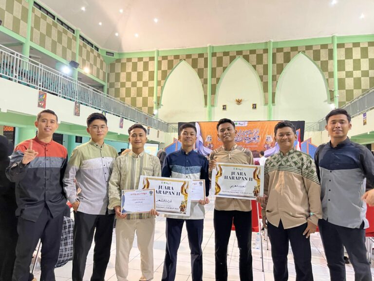 Delegasi Gontor Raih Nominasi di Festival Zukhruf 2025 UIN Sunan Ampel Surabaya