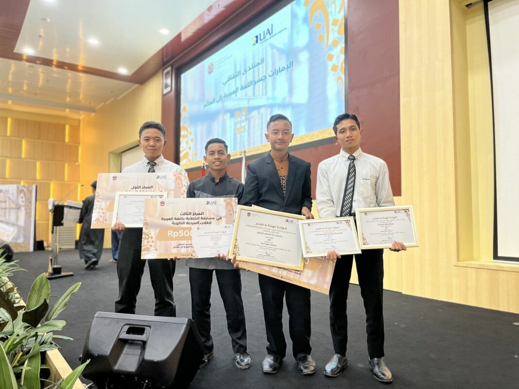 Santri PMDG dan Mahasiswa UNIDA Gontor Raih Prestasi Nasional di Kompetisi Bahasa Arab Kedutaan Besar UEA