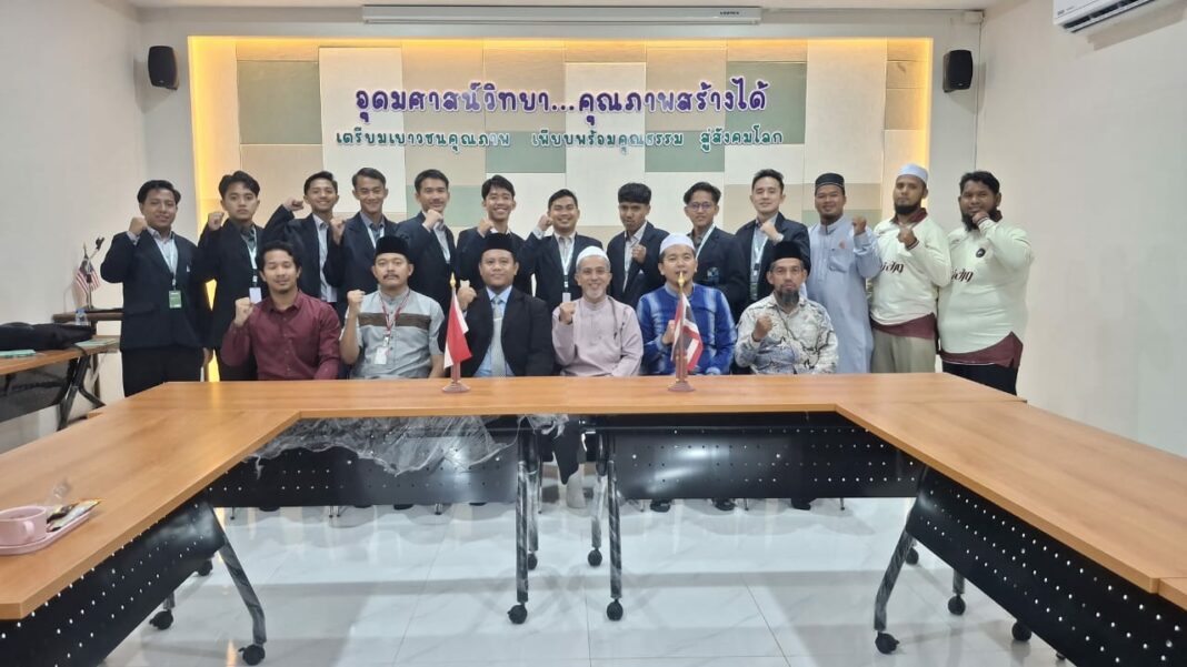 PPL & KKNT Internasional UNIDA Gontor Laksanakan Praktik Mengajar dan Pembinaan Santri di Thailand