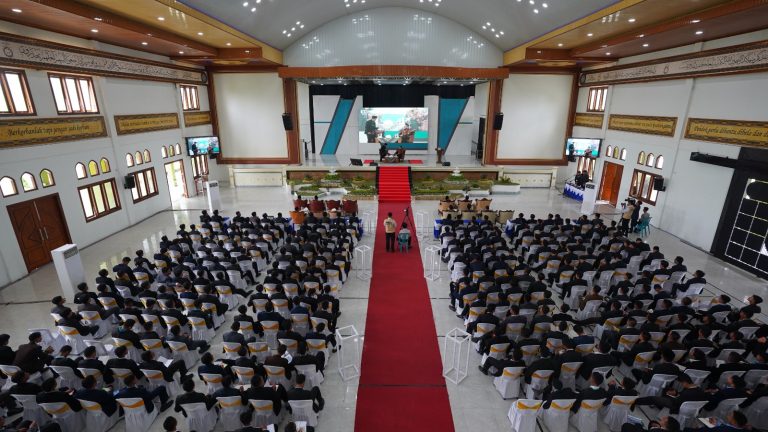 Seminar Santri Nasional: Merajut Iman, Inovasi, dan Nasionalisme di Era Digital
