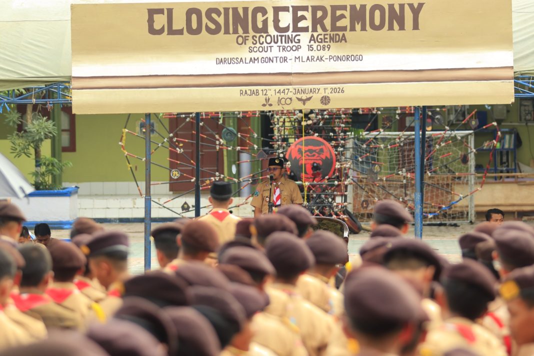 Latihan Kepramukaan PMDG Ditutup, Tekankan Disiplin dan Konsistensi Santri