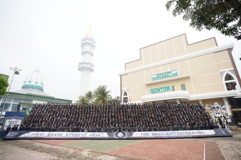 The Brilliant Generation Abadikan Kebersamaan dalam Perfotoan Bersama