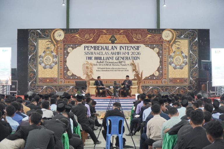 Menyiapkan Alumni 2026 melalui Penguatan Wakaf dan IKPM