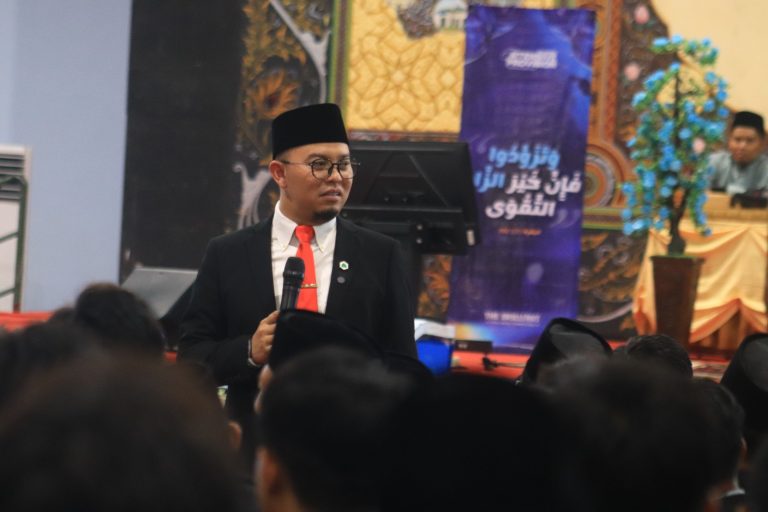Berbagi Tanpa Batas, Pesan Ayahman Luqmanulhakim untuk Siswa Kelas Akhir KMI 2026