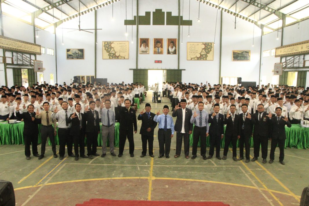 Muntada Lughah Resmi Ditutup, Santri Kelas 5 Perkuat Komitmen Berbahasa