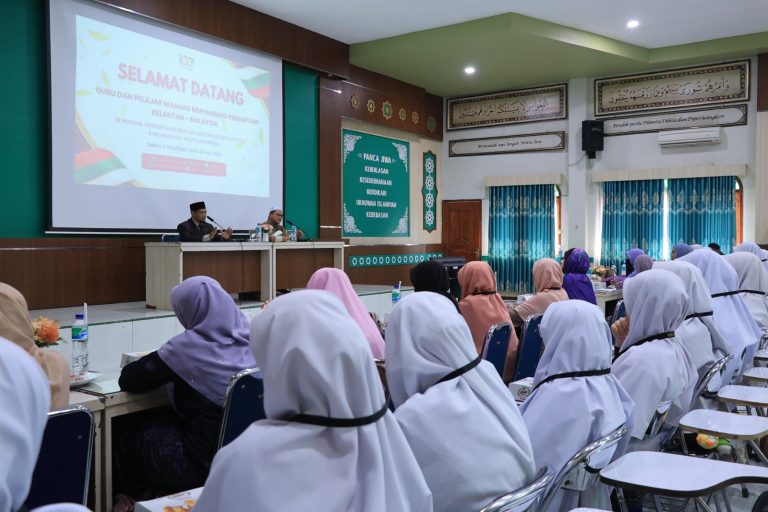 Kunjungan Edukatif Pondok Muhammadi Kelantan ke PMDG Putri Kampus 3
