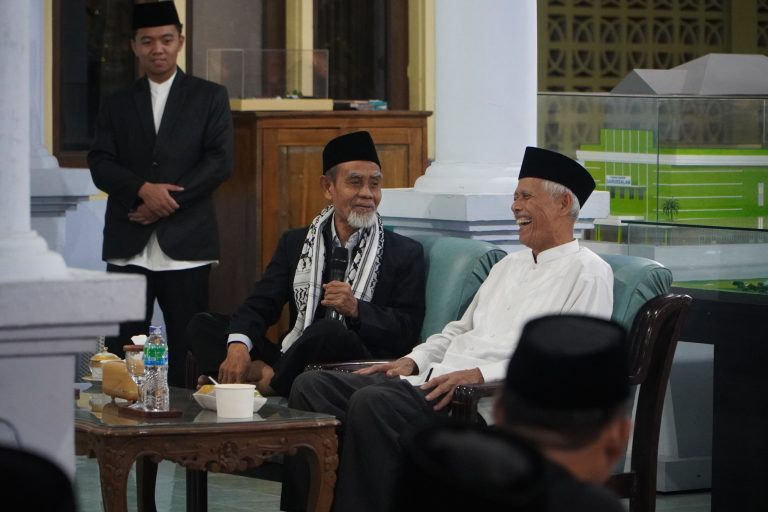 Kepulangan K.H. Hasan Abdullah Sahal dari Tanah Suci